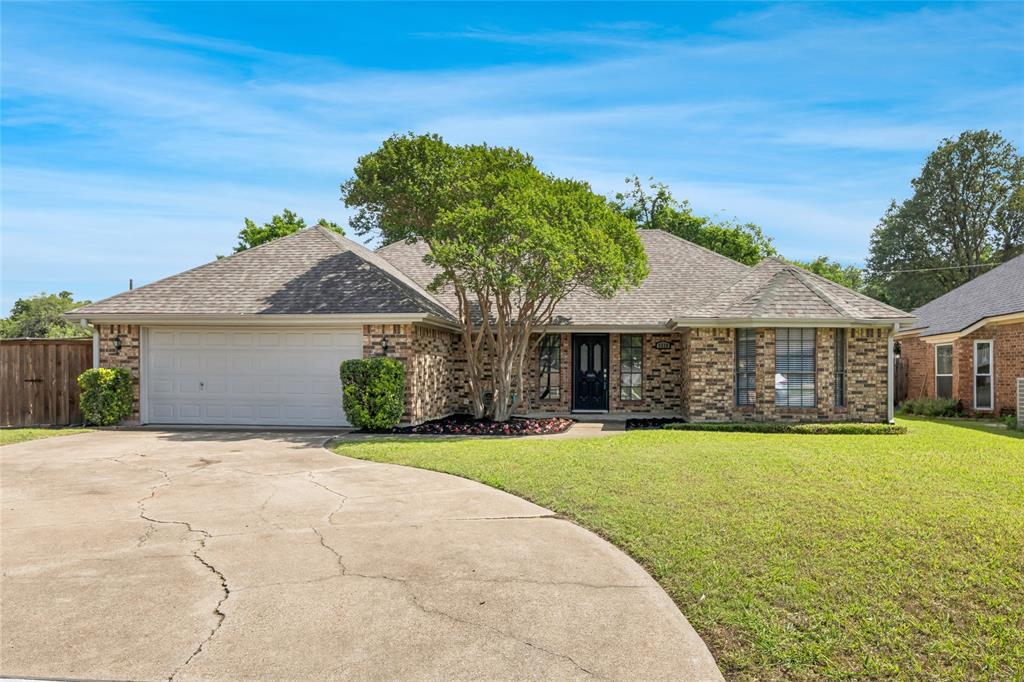 PROPERTY APPRAISED ABOVE LIST PRICE- AVAILABLE ON REQUEST. Previous buyer’s financing fell through. Take this opportunity to have your very own pool for the Texas summer heat!
SELLING PROPERTY AS IS.
Welcome to this beautiful 3-bedroom, 2-bath home perfectly situated on a spacious corner lot along a quiet street. From the moment you step inside, you’ll appreciate the open feel of the living room, highlighted by vaulted ceilings, a cozy wood-burning fireplace, and custom built-in shelving that adds both charm and functionality.
The kitchen is designed with both style and convenience in mind, featuring granite countertops, stainless steel appliances, and a welcoming eat-in bar—perfect for casual dining or entertaining guests. A split floorplan provides added privacy, with the secondary bedrooms thoughtfully separated from the primary suite.
The spacious primary bedroom offers a relaxing retreat, complete with an en suite bathroom boasting a large walk-in shower. Throughout the home, you’ll find ample storage to keep everything organized and out of sight.
Step outside to your own backyard oasis, where a large yard, sparkling pool, and covered patio create the ideal setting for gatherings, summer fun, or simply unwinding at home. This property combines comfort, space, and a great location—ready for you to make it your own.