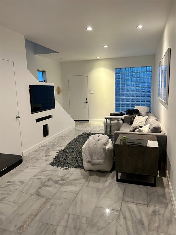 Buena Vista Street Condo 4241 - Residential