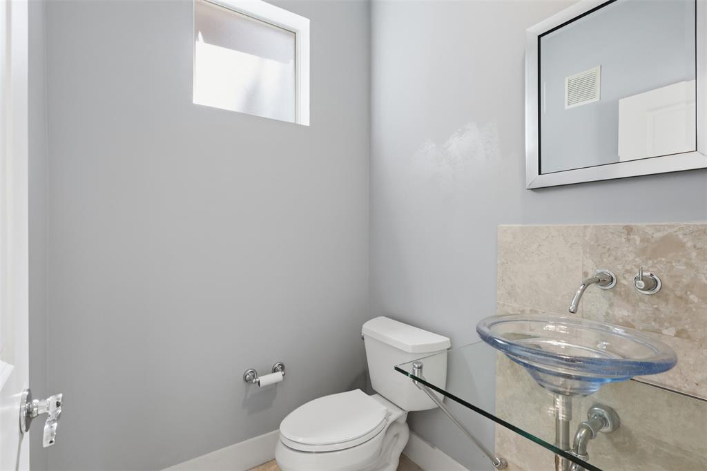 Solo Lofts At Perry Heights Condo - Residential