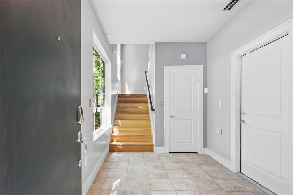 Solo Lofts At Perry Heights Condo - Residential