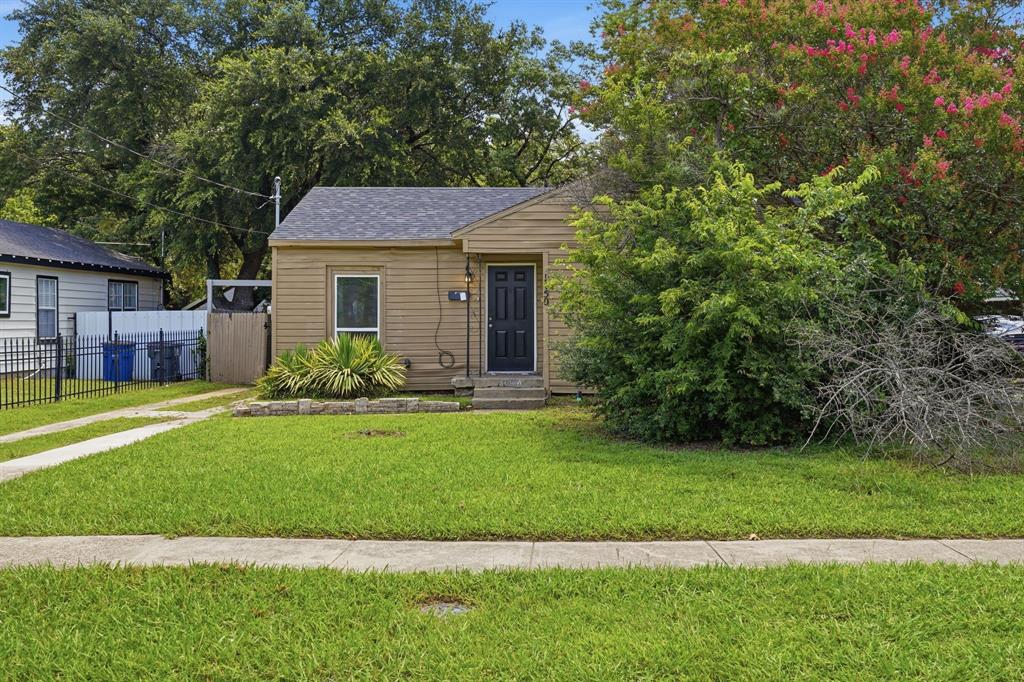 Welcome to a home filled with opportunity and potential. Whether you’re looking to add your personal touch or gradually update the space to match your style, this property offers a wonderful foundation to make it your own. Conveniently located near shopping, dining, parks, and major highways, you’ll enjoy easy access to everyday conveniences while creating a home that reflects your vision. Don’t miss this chance to unlock the possibilities this property has to offer.
