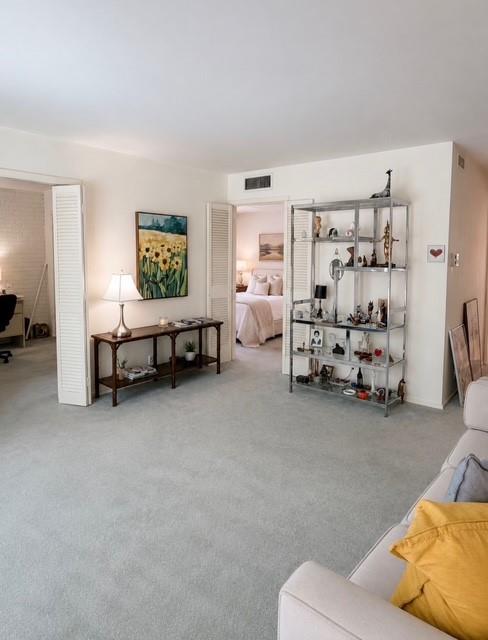 Tanglewood Twnhms Condos - Residential