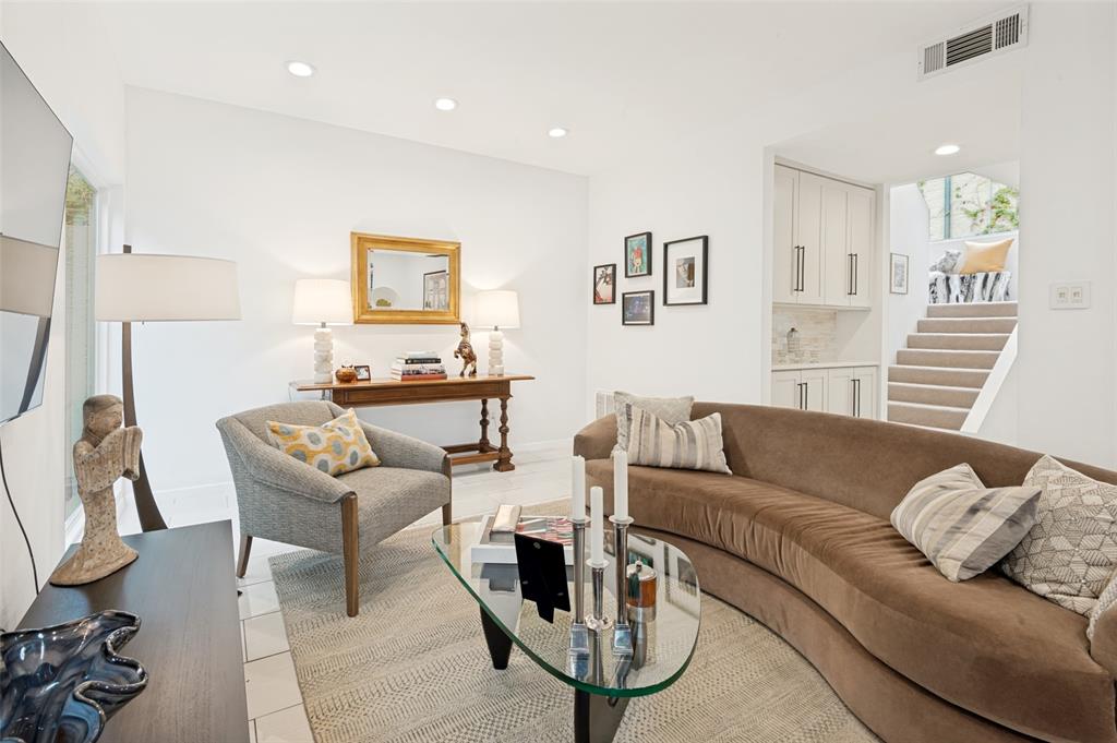 Welborn Street Condo - Residential