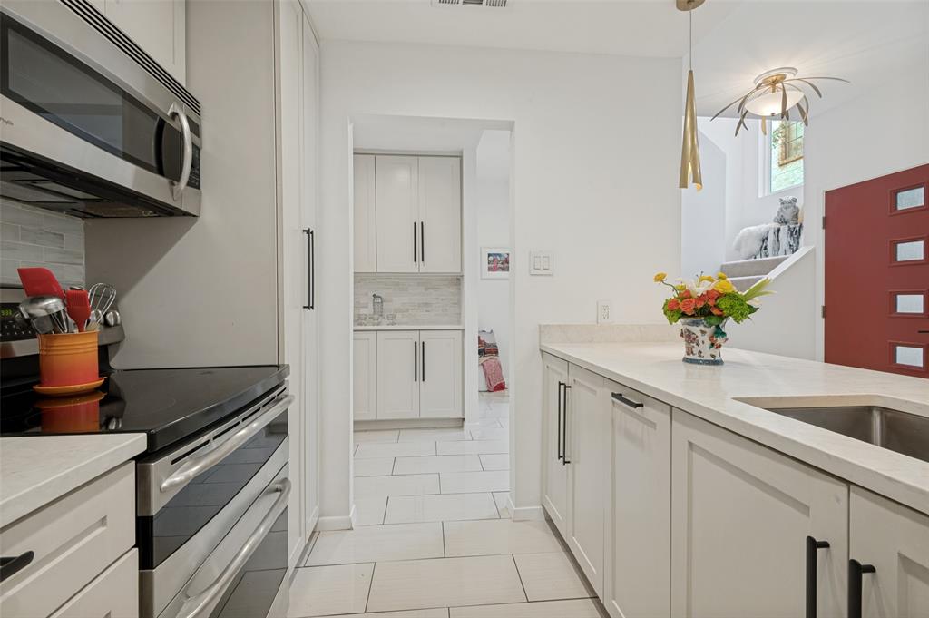 Welborn Street Condo - Residential