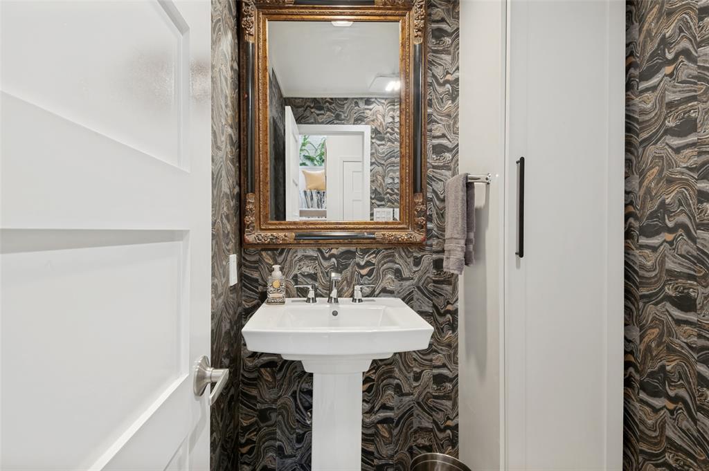Welborn Street Condo - Residential