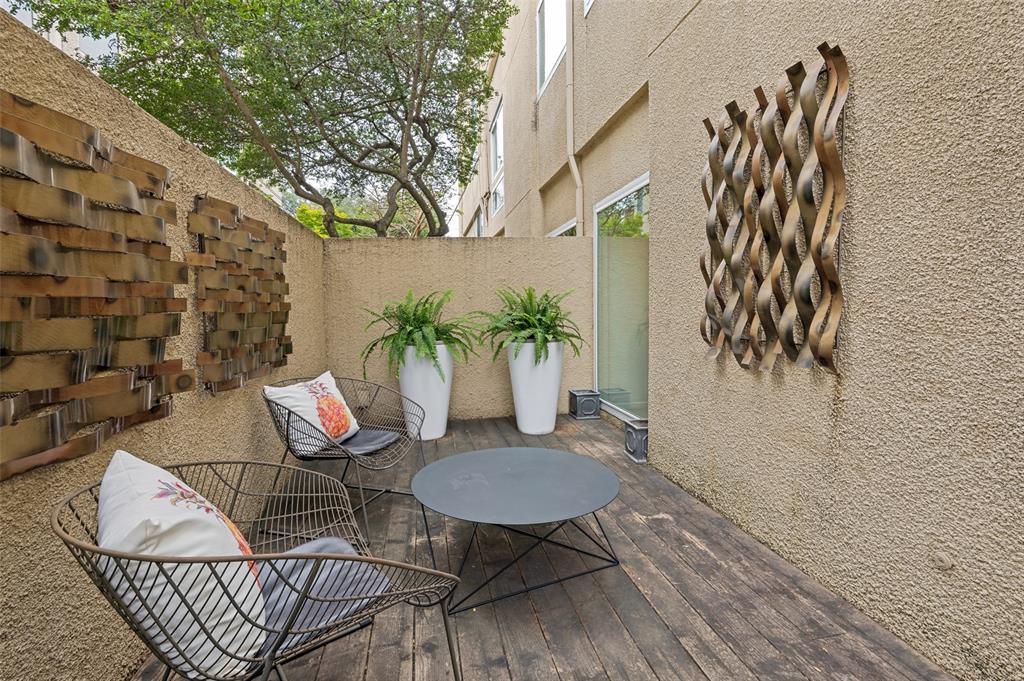 Welborn Street Condo - Residential