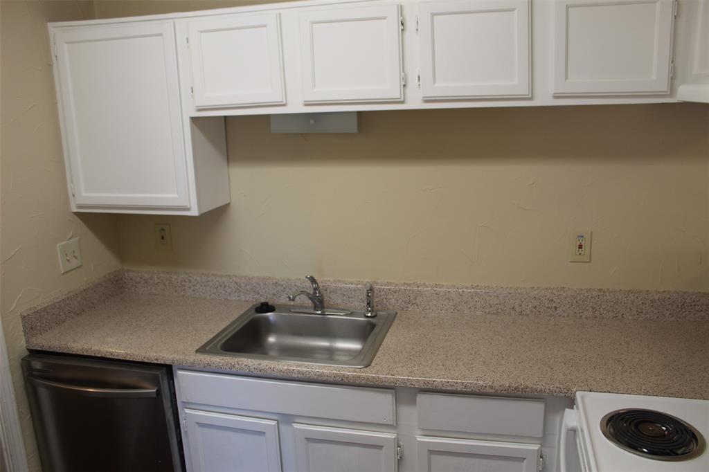 Cimarron Court Condo Ph 1 - Residential Lease