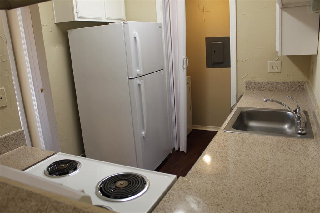 Cimarron Court Condo Ph 1 - Residential Lease