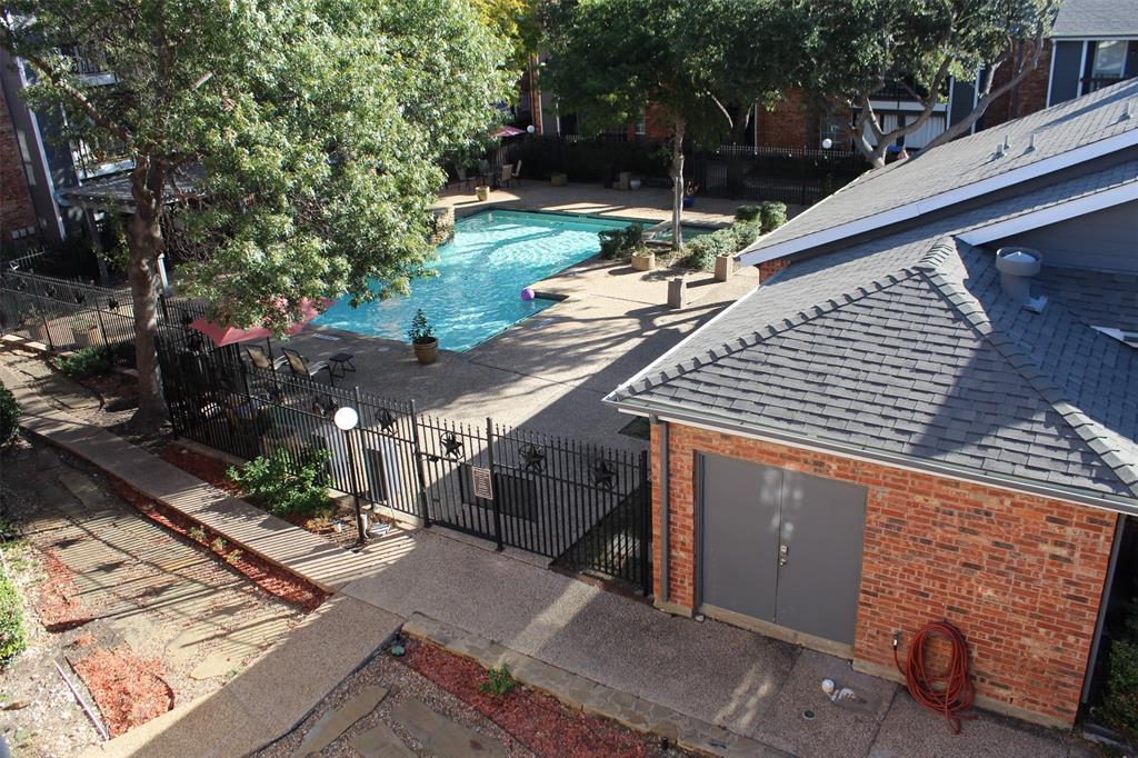 Cimarron Court Condo Ph 1 - Residential Lease