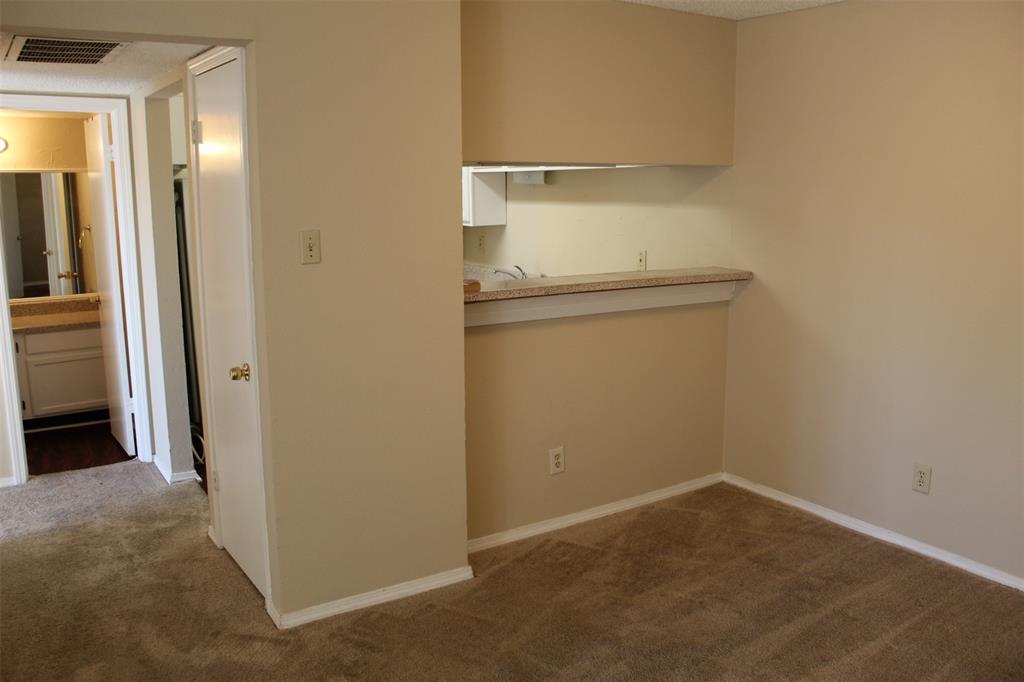 Cimarron Court Condo Ph 1 - Residential Lease