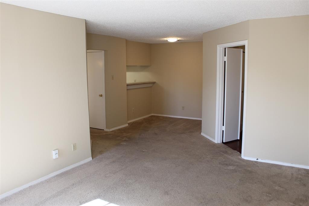 Cimarron Court Condo Ph 1 - Residential Lease