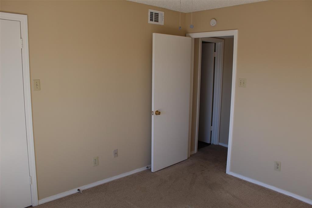 Cimarron Court Condo Ph 1 - Residential Lease