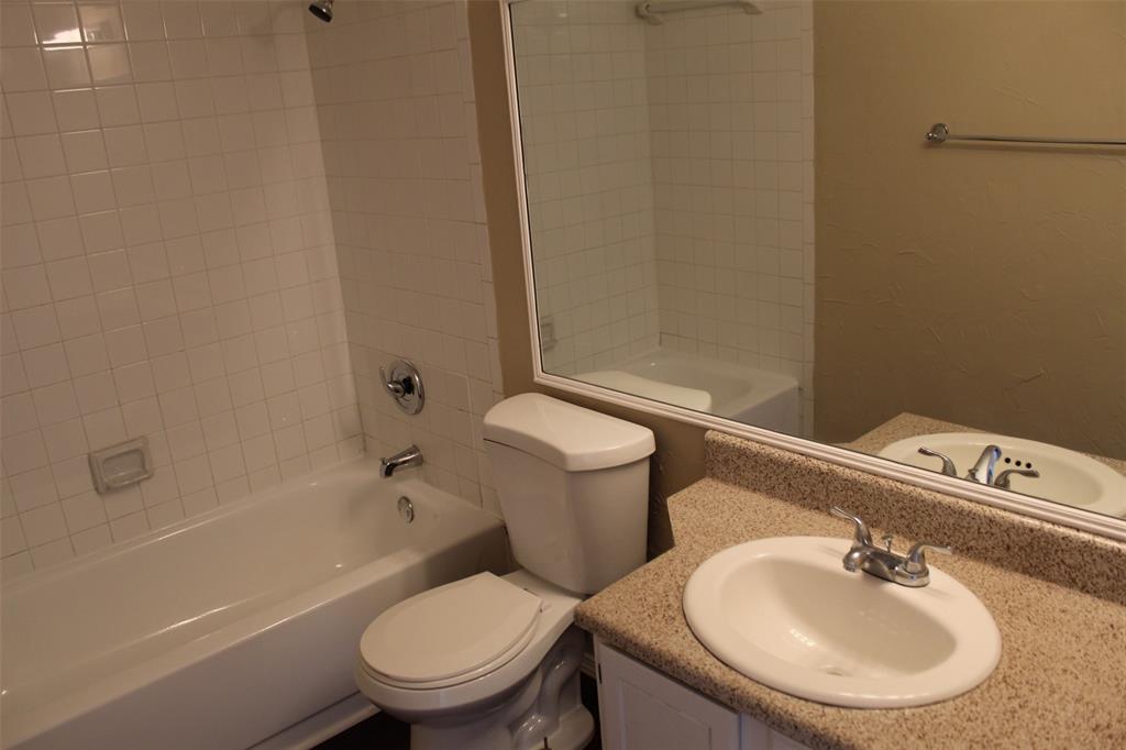 Cimarron Court Condo Ph 1 - Residential Lease
