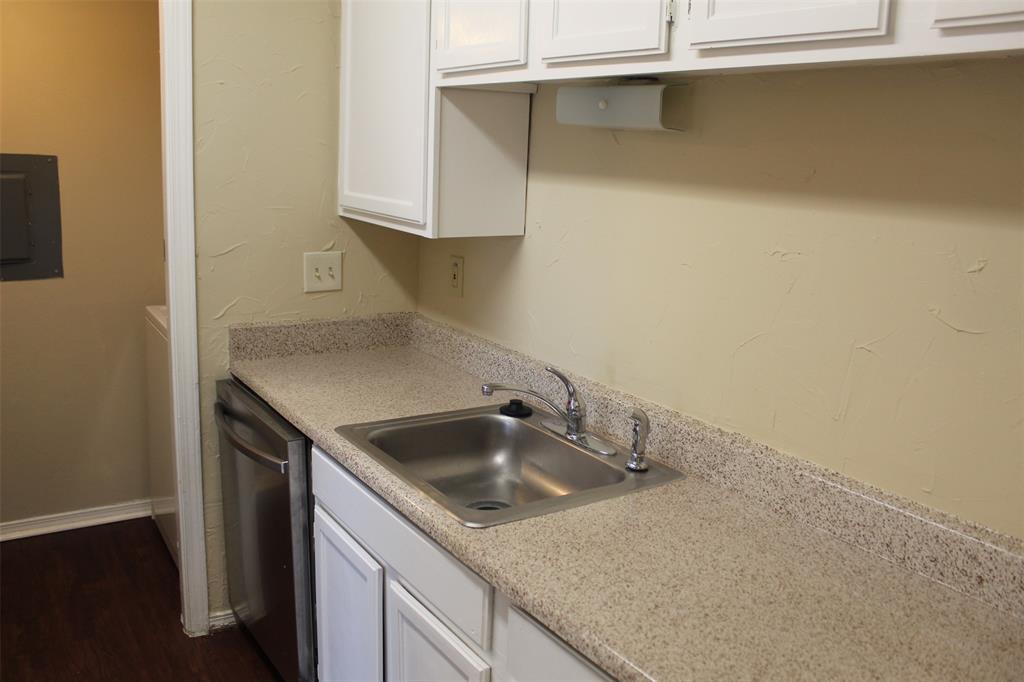 Cimarron Court Condo Ph 1 - Residential Lease