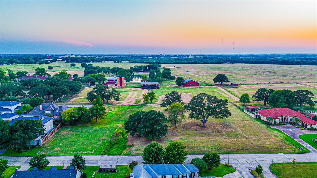 Corsicana - Land