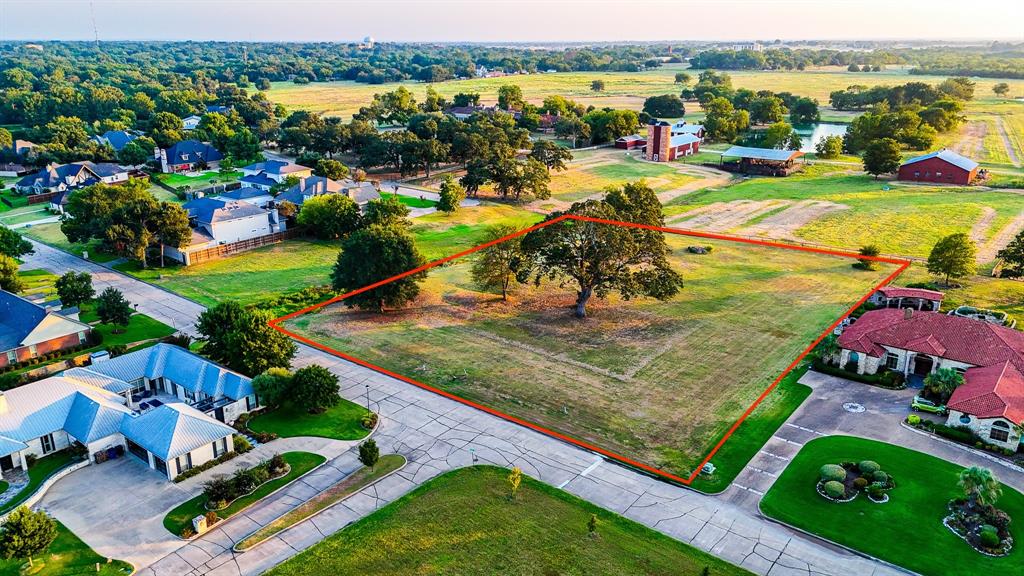 Experience luxury living with this exceptional 2.136-acre lot located in the highly sought-after Drane Estates Subdivision. Offering the perfect setting to build your dream home, this spacious property combines peaceful surroundings with a prime location. Take in stunning sunset views overlooking a beautiful neighboring ranch while enjoying plenty of space for outdoor entertaining, gardening, or creating your own private retreat. Conveniently situated just minutes from Navarro Regional Hospital, Corsicana High School, and downtown Corsicana, this property offers both tranquility and accessibility. Don’t miss this rare opportunity to own a versatile homesite in one of the area’s most desirable neighborhoods—schedule your showing today and imagine the possibilities!