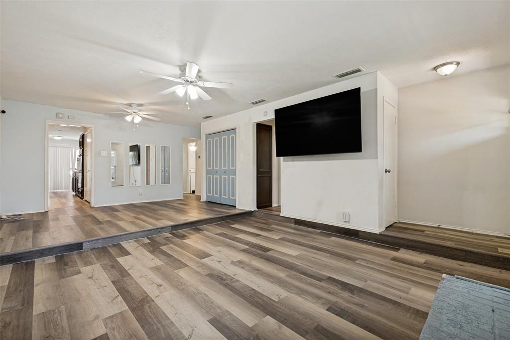 Kingsley Manor Twnhs Condos - Residential