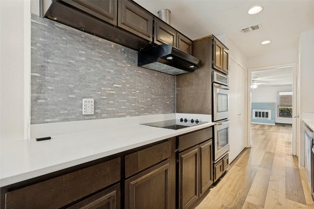 Kingsley Manor Twnhs Condos - Residential