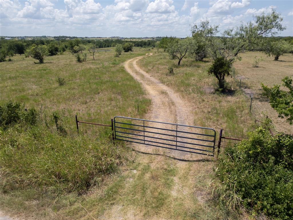 A Garza - Land