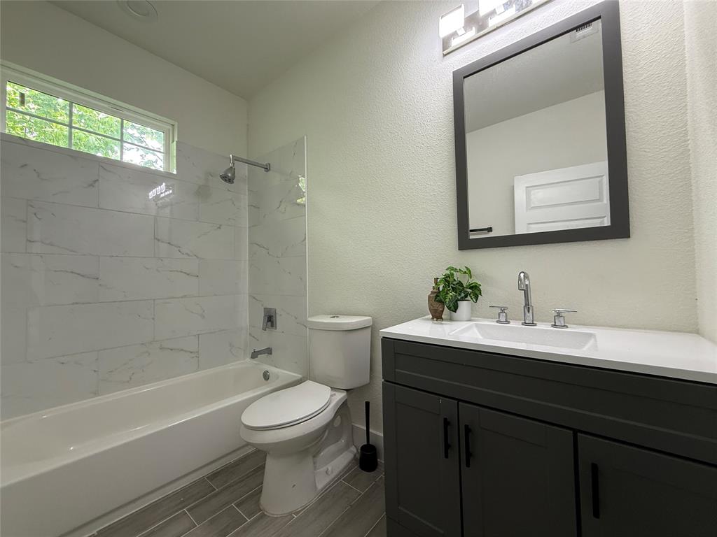Hobby Hwy - Residential