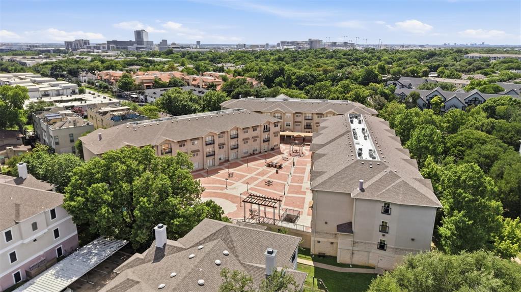 Piazza Siena Condo - Residential