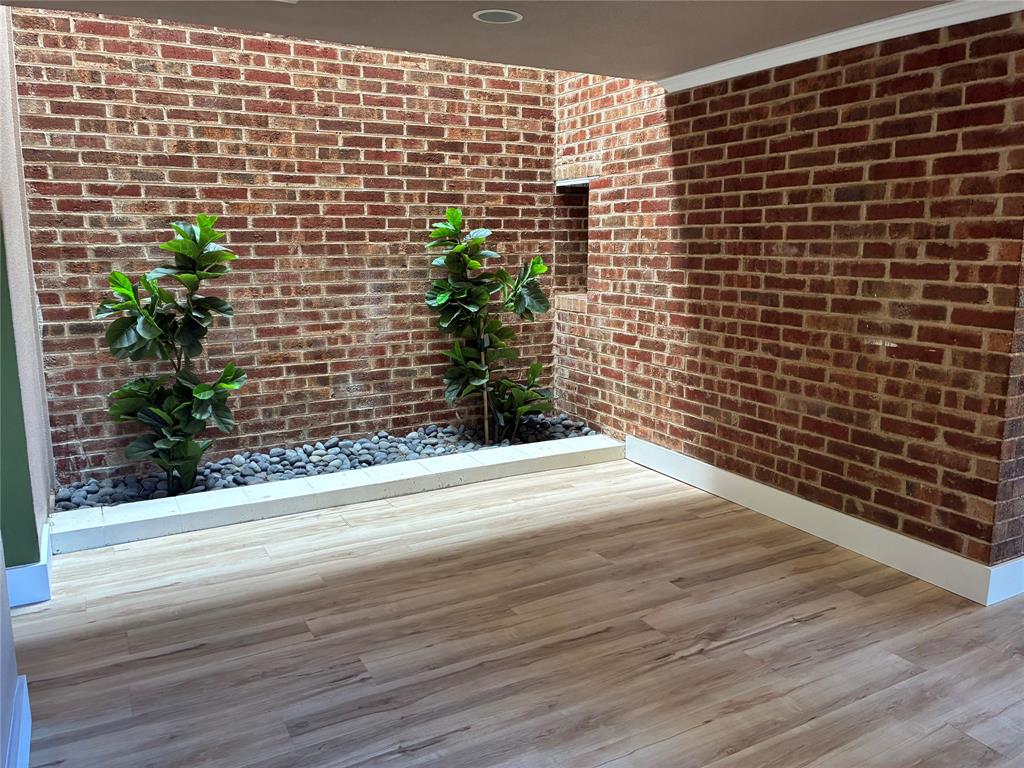 OAKBROOK ON BROOKHAVEN - Residential