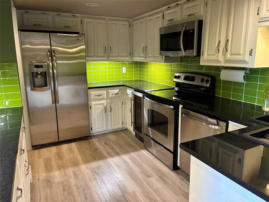 OAKBROOK ON BROOKHAVEN - Residential