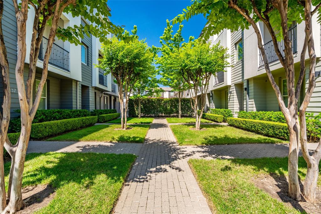 Palo Alto Twnhms Condos - Residential