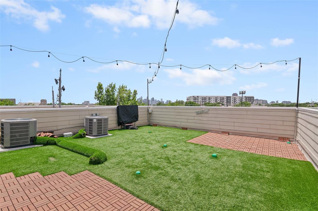 Villas Lindell Ave - Residential