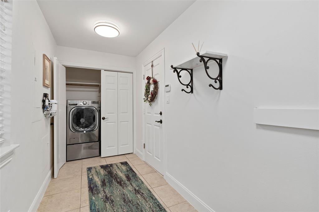 Villas Lindell Ave - Residential