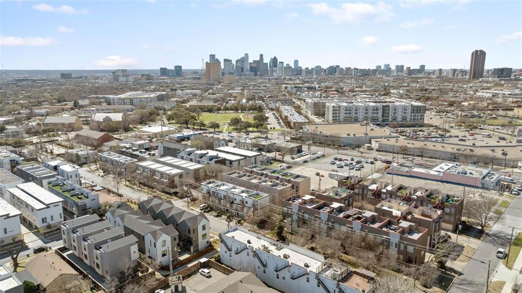 Villas Lindell Ave - Residential