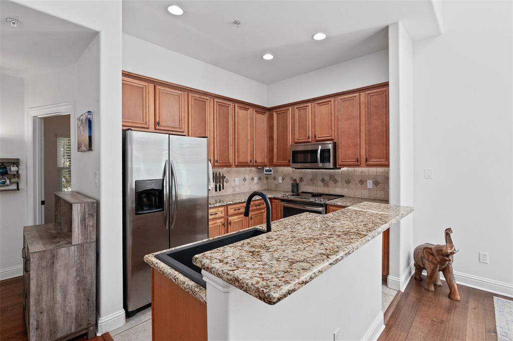 Villas Lindell Ave - Residential
