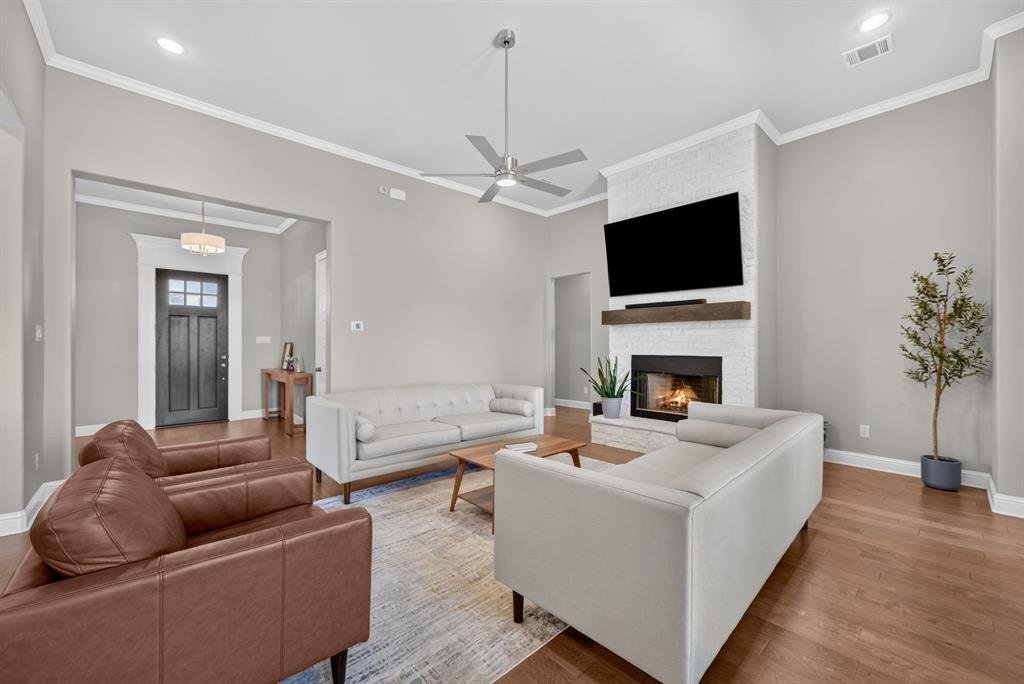 Horseshoe Mdws - Residential