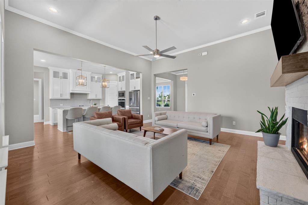 Horseshoe Mdws - Residential