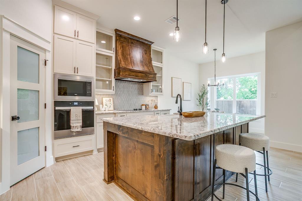 ROBERTSON-HUNTER - Residential