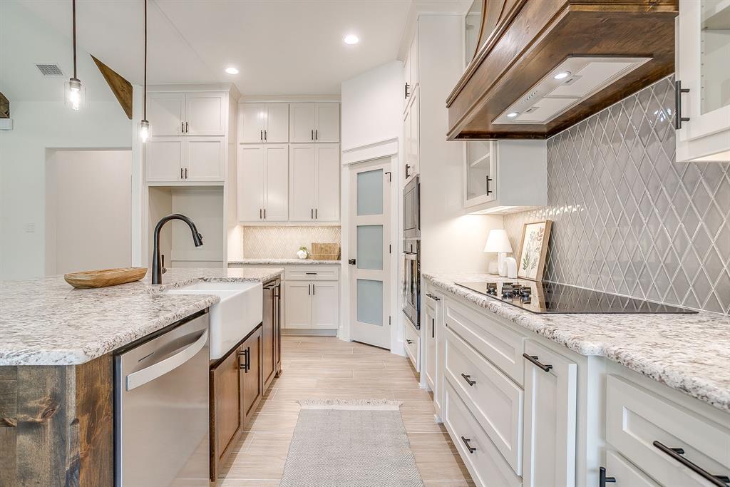 ROBERTSON-HUNTER - Residential