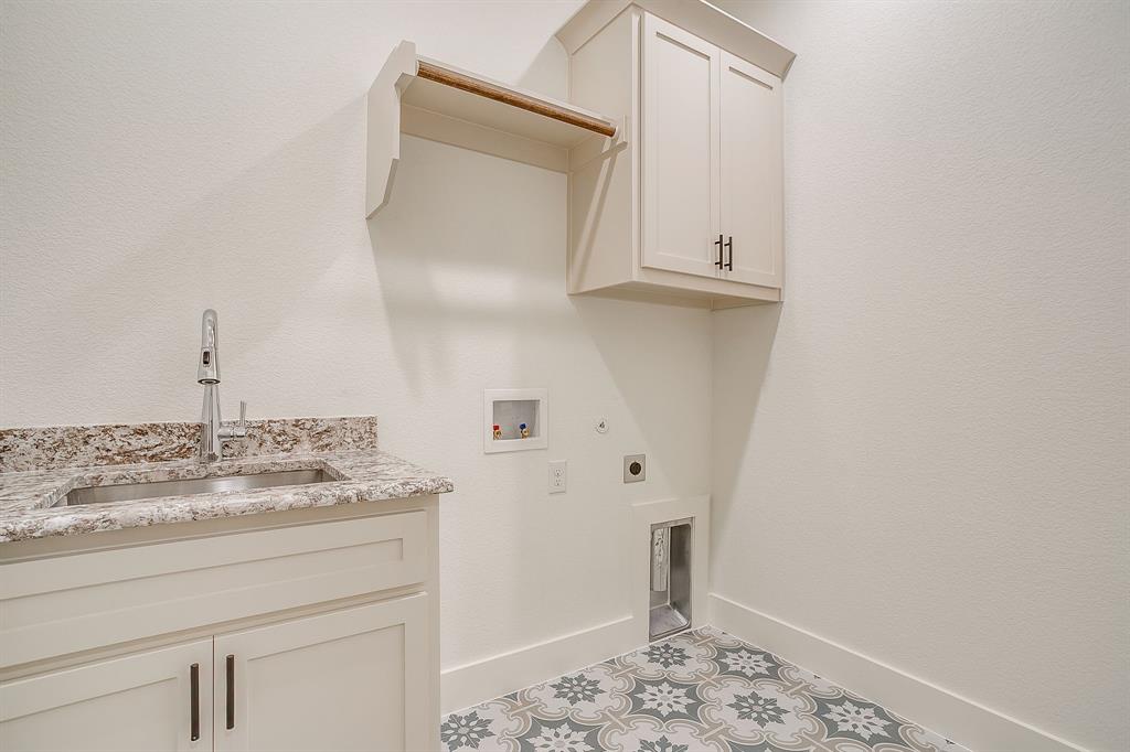 ROBERTSON-HUNTER - Residential