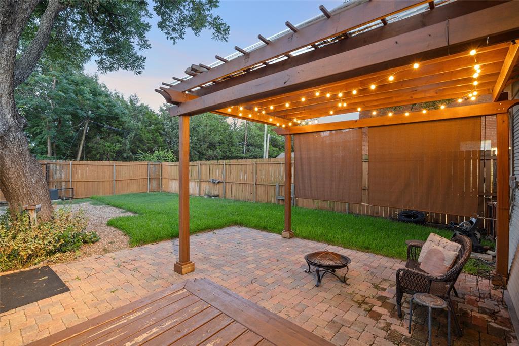 Winnetka Heights - Residential