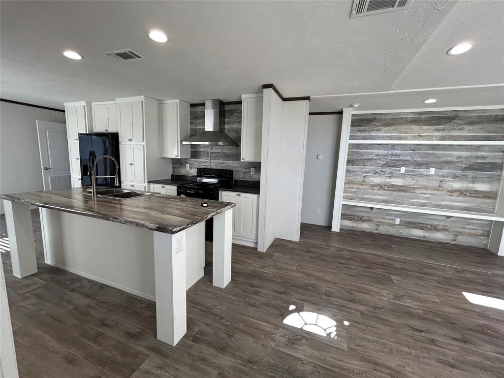 Holiday Village - Residential