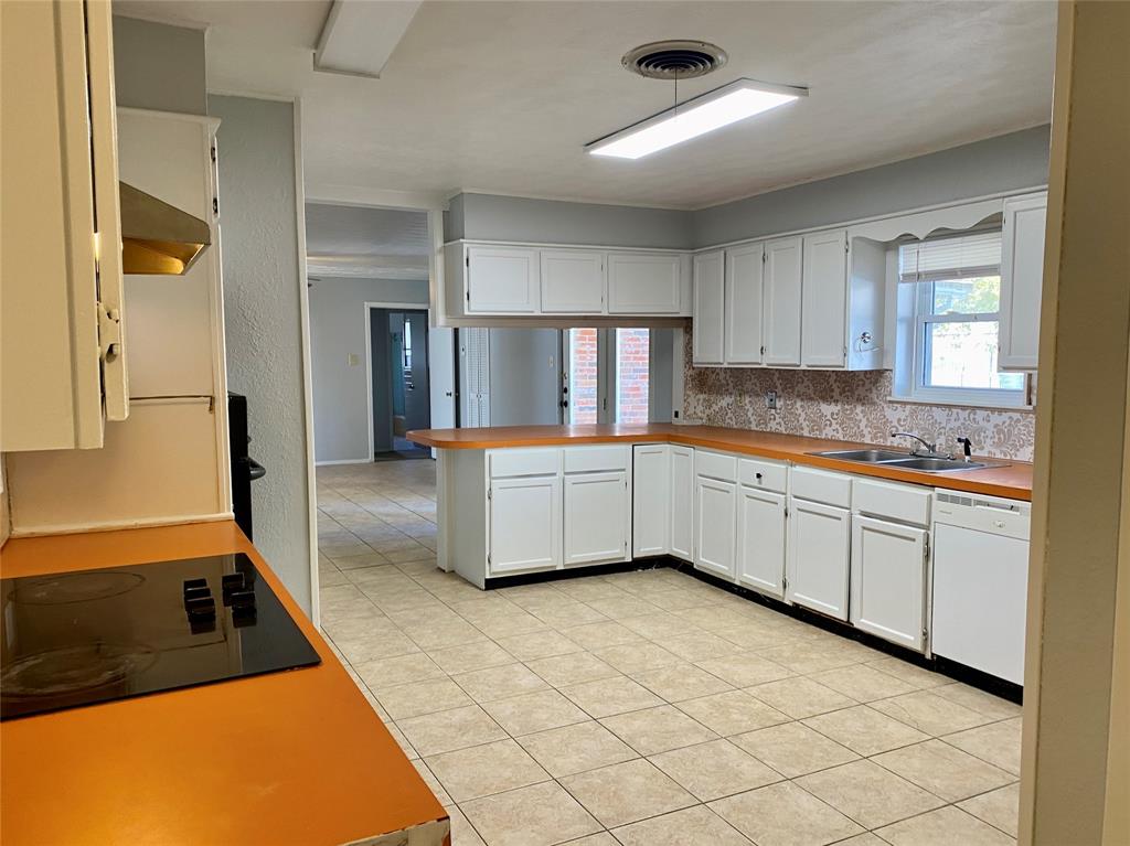 Brookhollow - Residential Lease