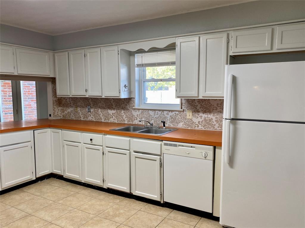 Brookhollow - Residential Lease