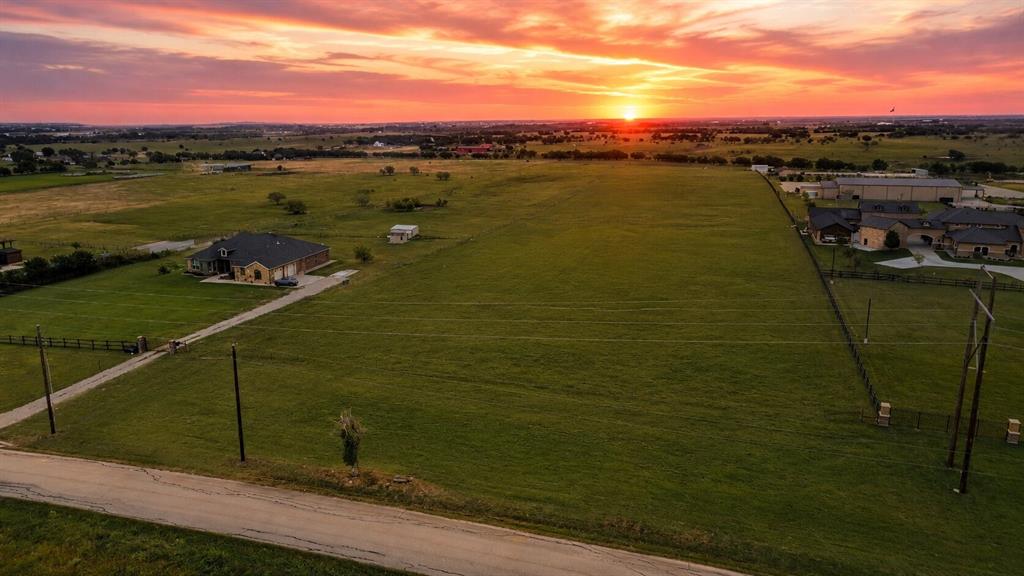 Perfect Build Ready Lot! Build your dream home in a great location with easy access to US-380. Enjoy the quiet country life surrounded by serene farm land with convenient access to Denton with lots of restaurants, shopping and entertainment. A quick and easy to commute to UNT and Texas Womens University. This large build-to-suit lot in lovely Bent Rail Farms is cleared, leveled and build ready.