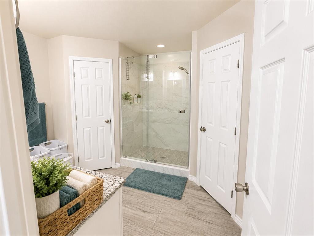 Whispering Oaks - Residential