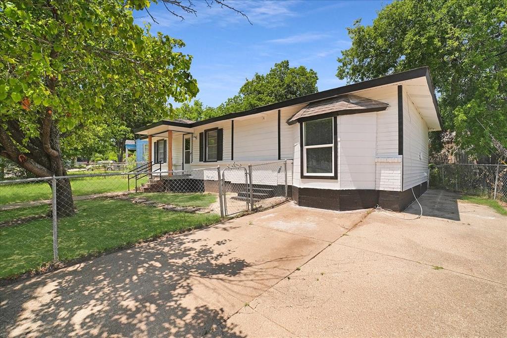 Deerpath Village 03 - Residential