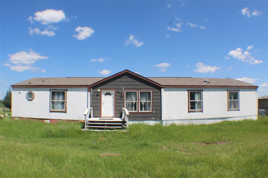 Beautiful, Nested 5 bedroom mobile home, 3 bathrooms, with a beautiful sturdy built in table. This Beauty sits on 10 Acres of land with potential for many projects, Building, Farming,  Animals, the options are endless, but do Not Wait, because this GEM wont last in the Market.