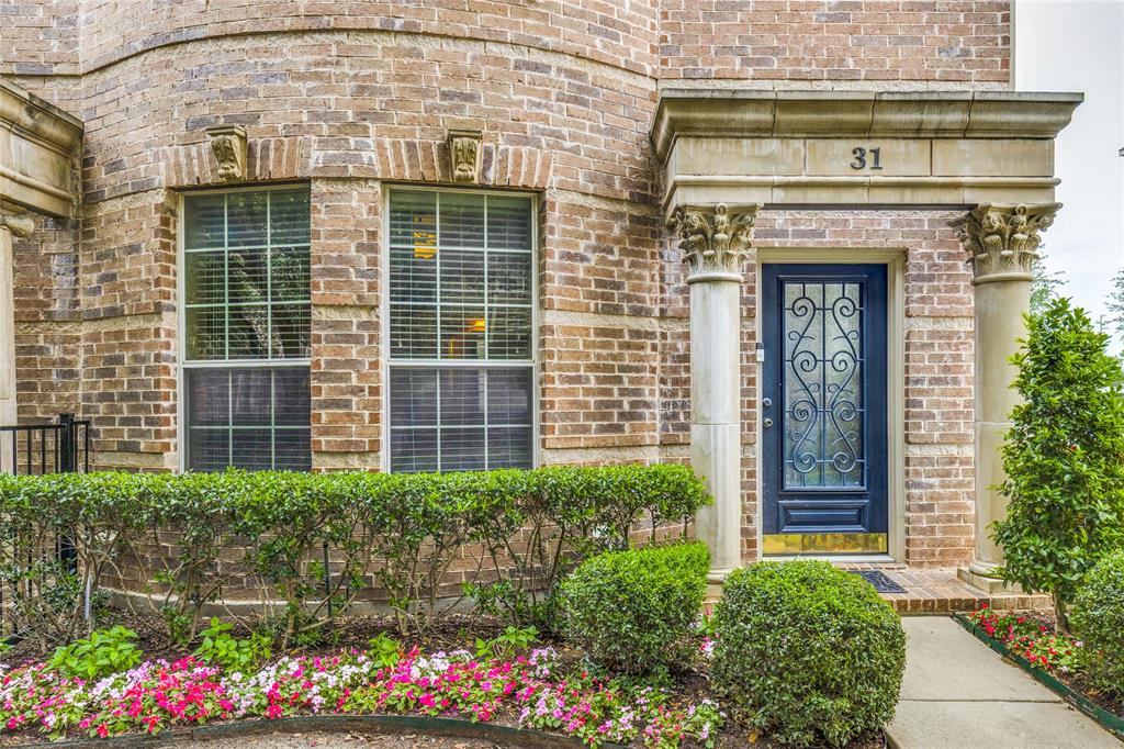 Brownstones At Vista Ridge Con - Residential