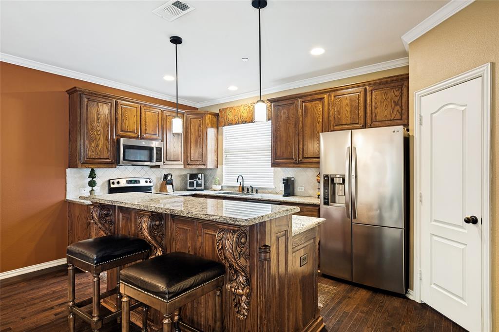 Brownstones At Vista Ridge Con - Residential