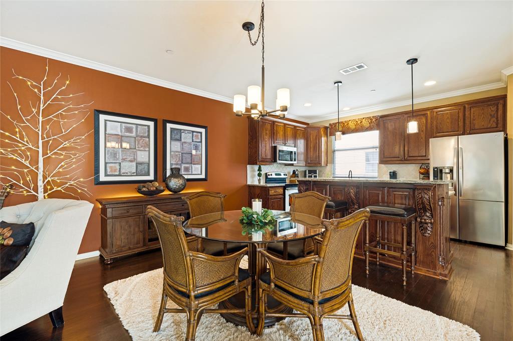 Brownstones At Vista Ridge Con - Residential
