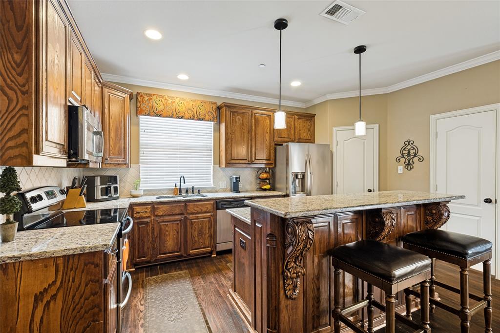 Brownstones At Vista Ridge Con - Residential