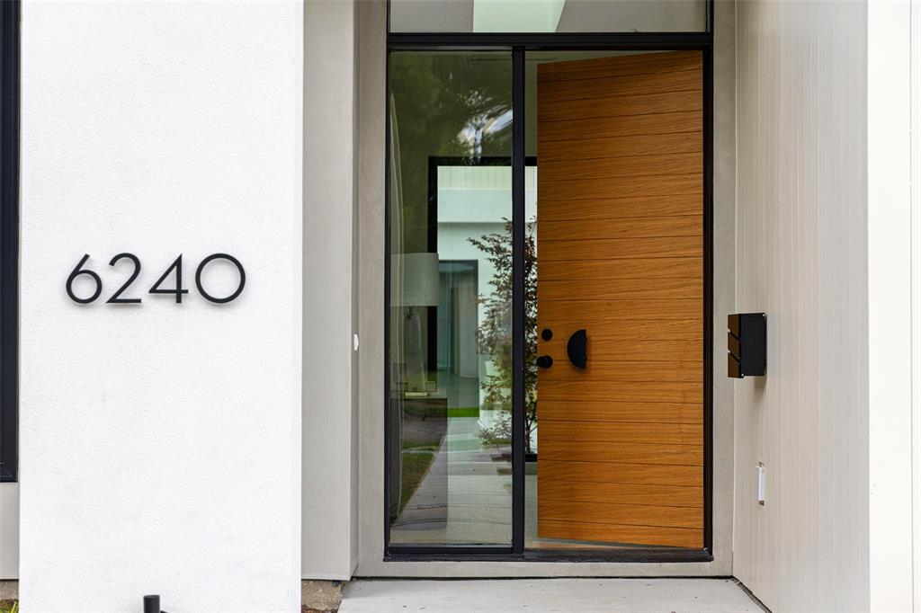 Wilshire Heights - Residential